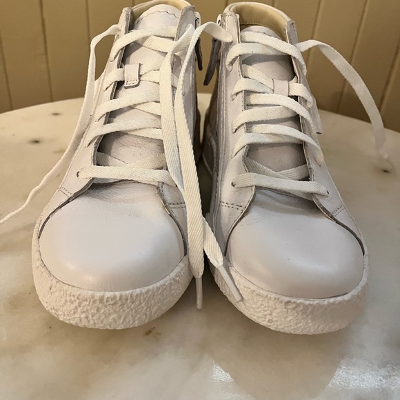 Clarks Craft Cup Hi White Leather Women's Casual High Top Sneakers (61236) - Picture 5 of 5